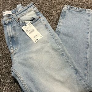 Zara Blue Straight Leg Jeans with Vintage-Inspired Fade